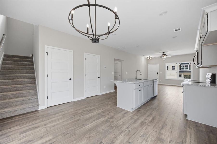 Image 23 of a home in Creekside Manor.