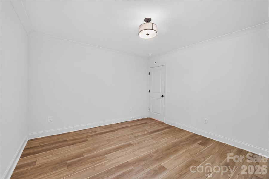 Spacious, unfurnished interior of a new home in , Harrisburg (Image 34).