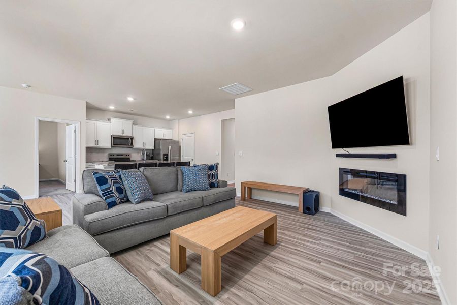 Furnished interior view inside a new home in Fergus Crossing, York (Image 8). Furnished interior view inside a new home in Fergus Crossing, York (Image 8).