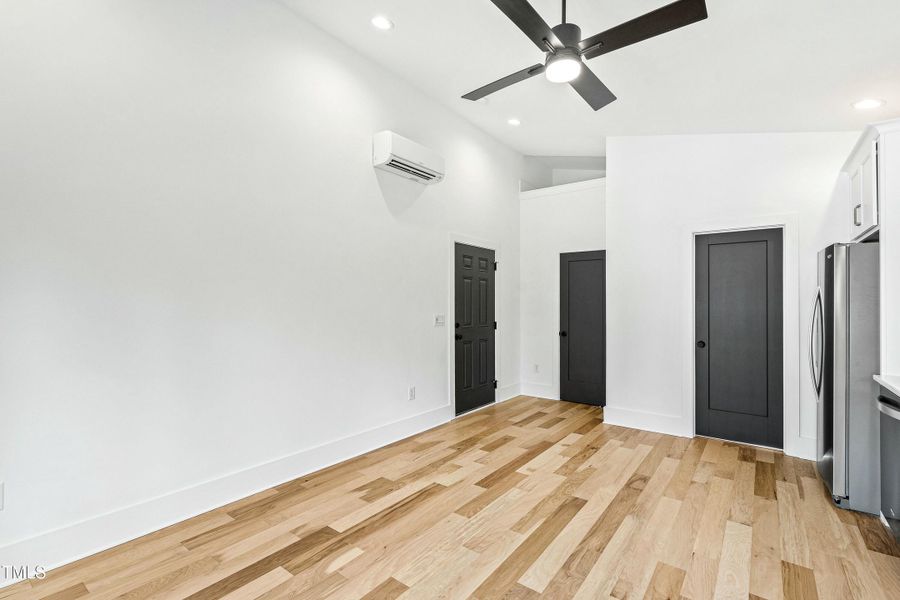 tempImageCGyZF2 tempImageCGyZF2