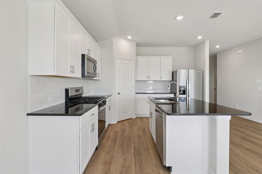 Furnished interior view inside a new home in River Ridge, Crandall (Image 9).