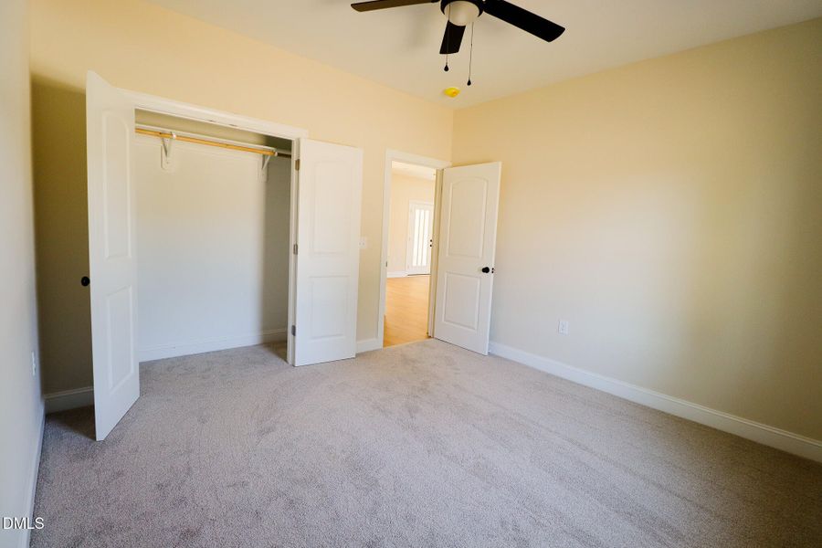 225 interior 22