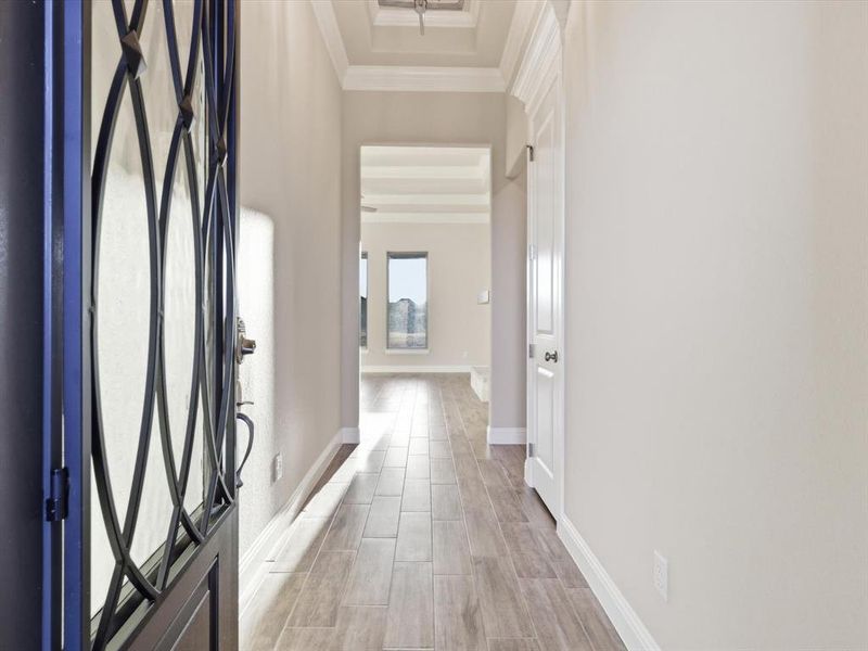 Spacious, unfurnished interior of a new home in , Tolar (Image 17).