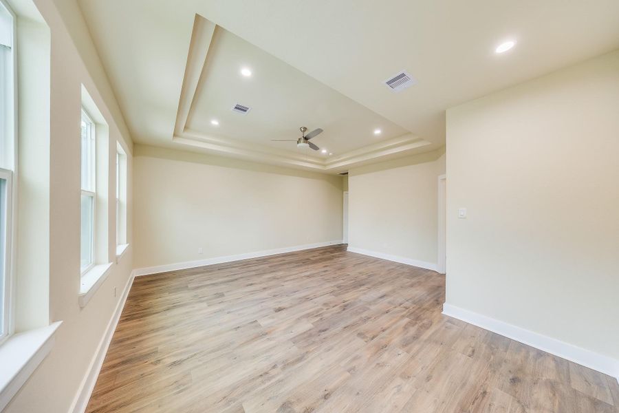 Bright and spacious primary bedroom with large windows and natural light, offering comfort and style. Come see it today! Bright and spacious primary bedroom with large windows and natural light, offering comfort and style. Come see it today!