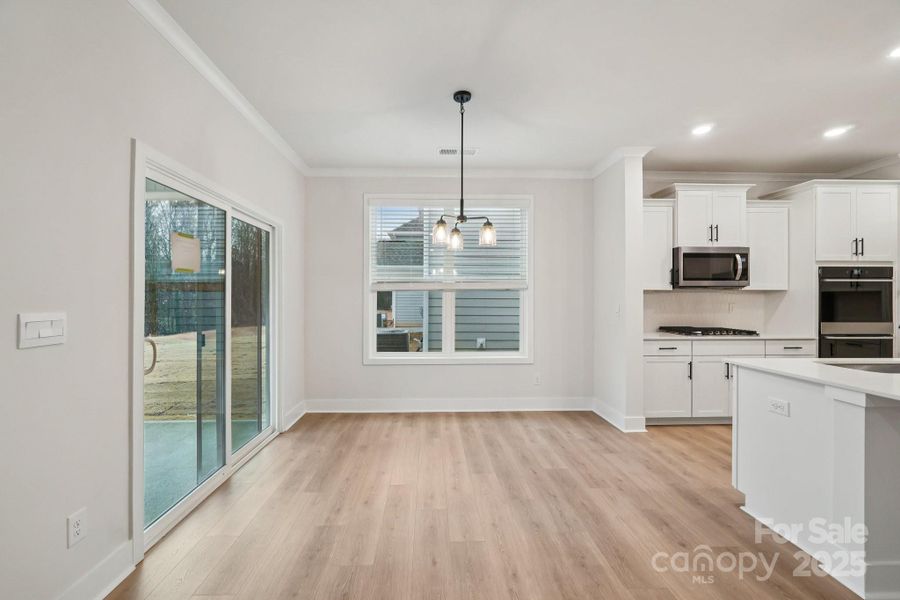 Spacious, unfurnished interior of a new home in Oak Grove Hill, Huntersville (Image 34).