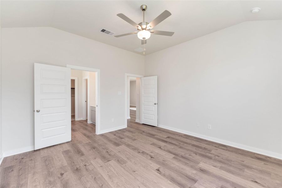 Spacious, unfurnished interior of a new home in Magnolia Springs, Montgomery (Image 11).