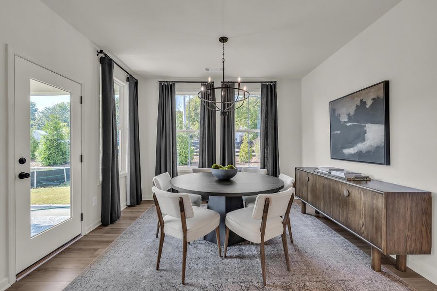 Furnished interior view inside a new home in Social Circle, Chattanooga (Image 9).