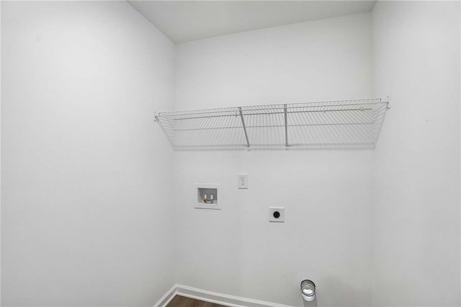 Spacious, unfurnished interior of a new home in The Pointe at Heron Bay, Locust Grove (Image 20).