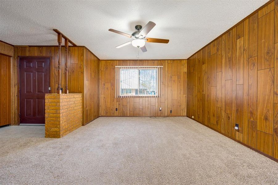 Spacious, unfurnished interior of a new home in , Blossom (Image 13).