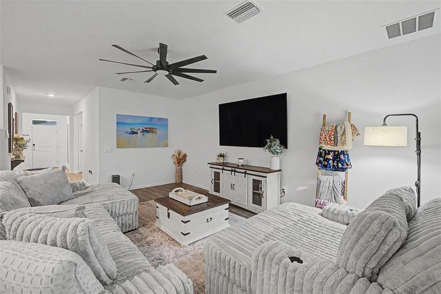 Furnished interior view inside a new home in Abbott Park, Zephyrhills (Image 13).