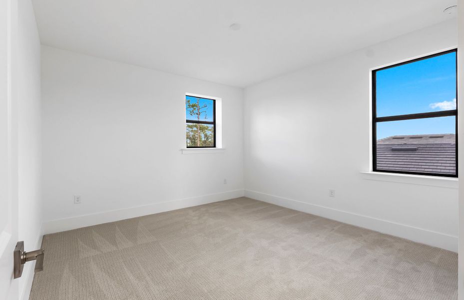 Spacious, unfurnished interior of a new home in Terreno, Naples (Image 12).