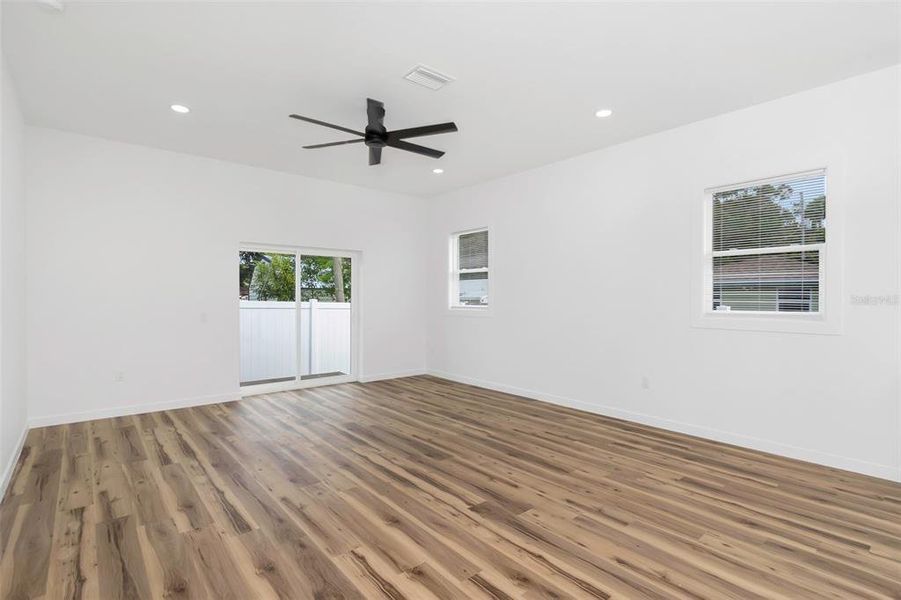 Spacious, unfurnished interior of a new home in , Clearwater (Image 30).