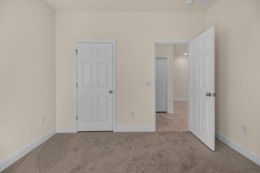 Spacious, unfurnished interior of a new home in Yellow River Ranch, Milton (Image 13).