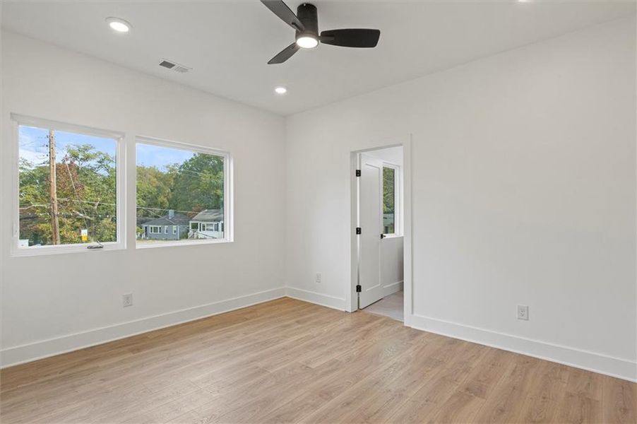 Spacious, unfurnished interior of a new home in , Atlanta (Image 20). Spacious, unfurnished interior of a new home in , Atlanta (Image 20).