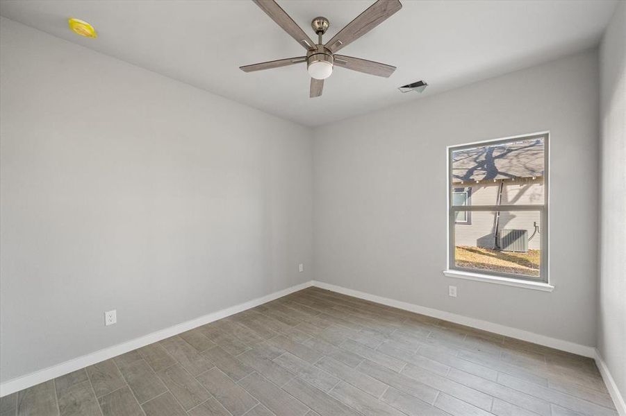 Spacious, unfurnished interior of a new home in , Kerens (Image 24).