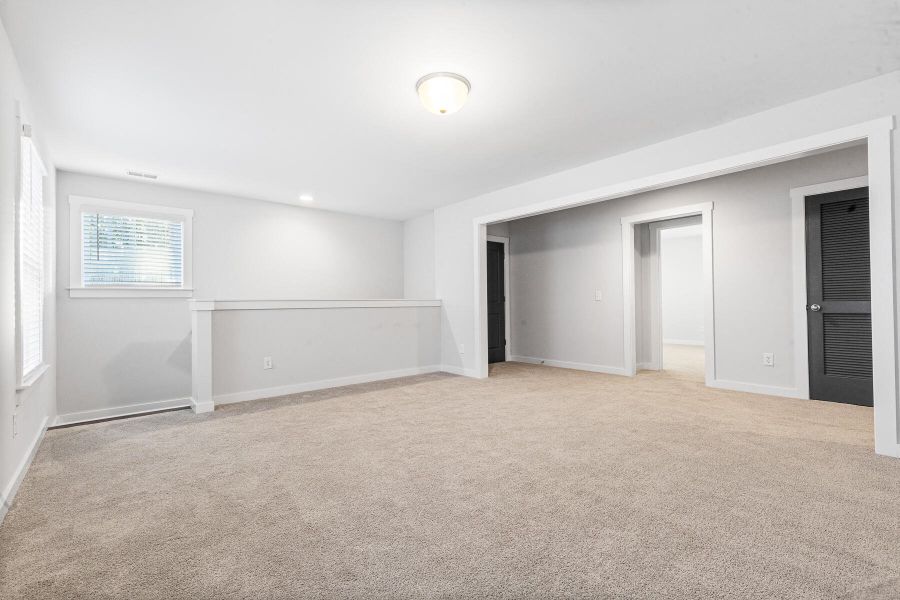 Spacious, unfurnished interior of a new home in , Summerville (Image 42).