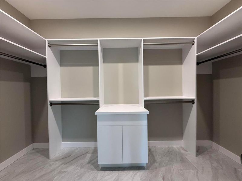 Furnished interior view inside a new home in , Fort Worth (Image 6).