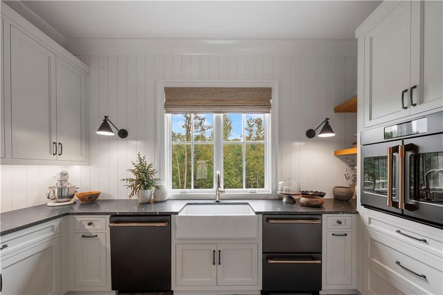 Furnished interior view inside a new home in , Alpharetta (Image 79).