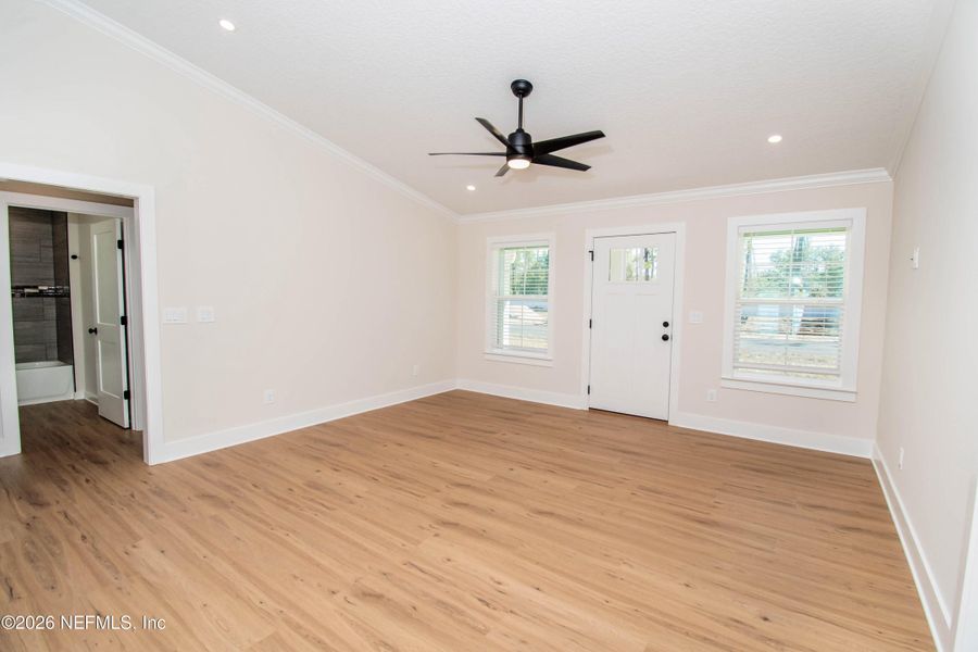 Spacious, unfurnished interior of a new home in , Callahan (Image 16).