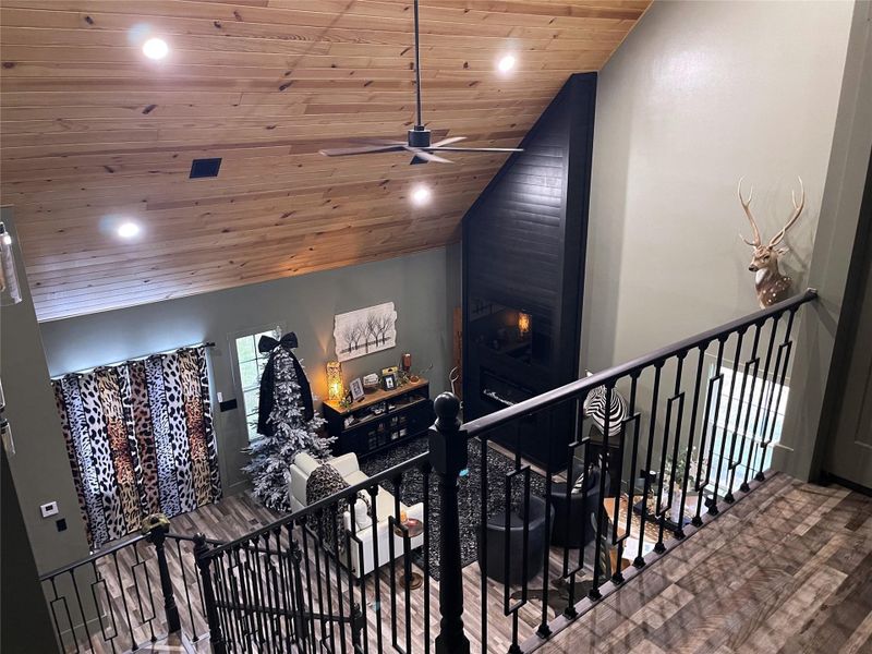 Furnished interior view inside a new home in , Groesbeck (Image 31).
