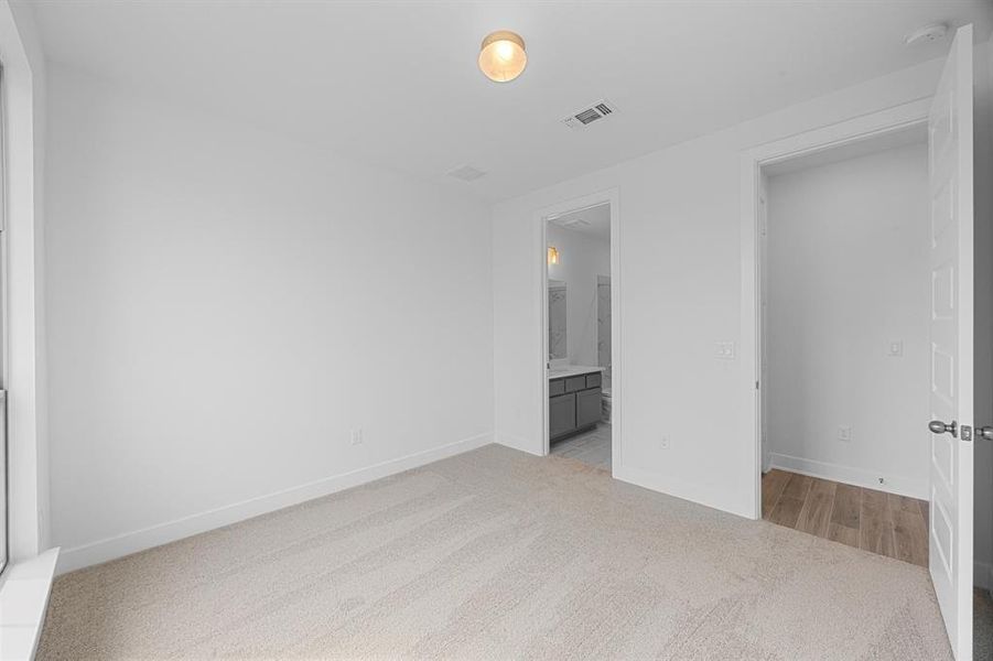 Representative image. Features, specifications, selections and colors may vary. Representative image. Features, specifications, selections and colors may vary.