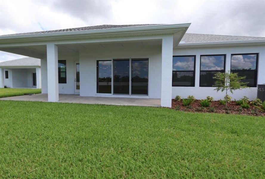 Exterior details and patio area of a home in Lakeview Crossing – Classic Series, Sarasota (Image 16). Exterior details and patio area of a home in Lakeview Crossing – Classic Series, Sarasota (Image 16).