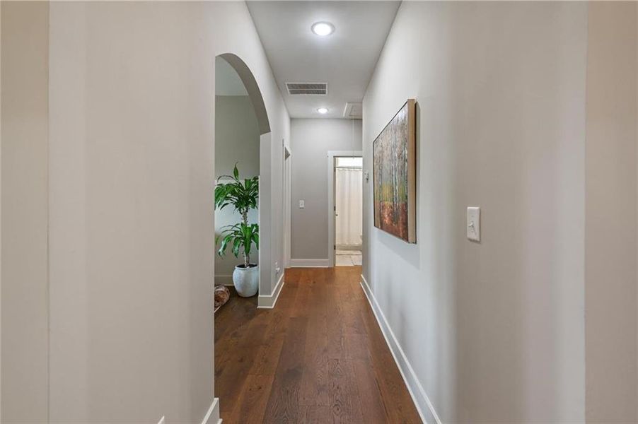 Spacious, unfurnished interior of a new home in , Villa Rica (Image 27).