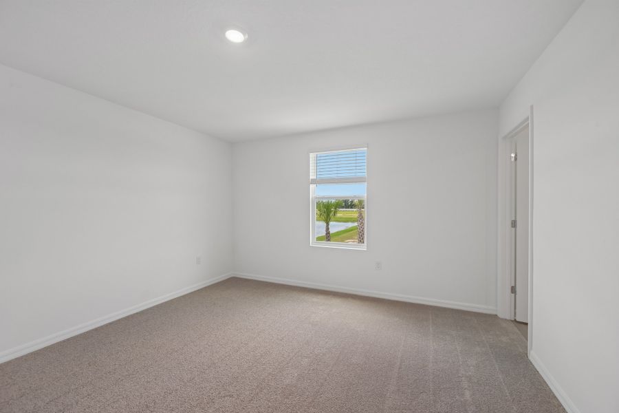 Spacious, unfurnished interior of a new home in Skye Ranch Community Group Page, Sarasota (Image 11).