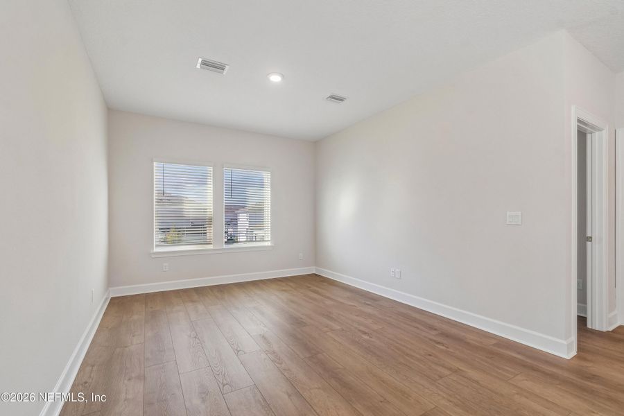 Spacious, unfurnished interior of a new home in Granville at eTown 38', Jacksonville (Image 22).