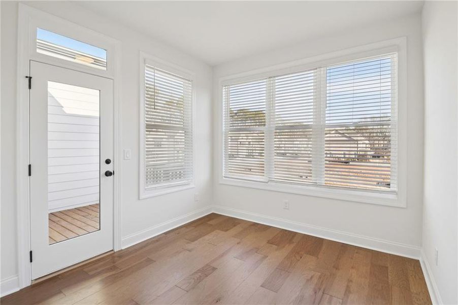 Spacious, unfurnished interior of a new home in Ward's Crossing Townhomes, Johns Creek (Image 58).