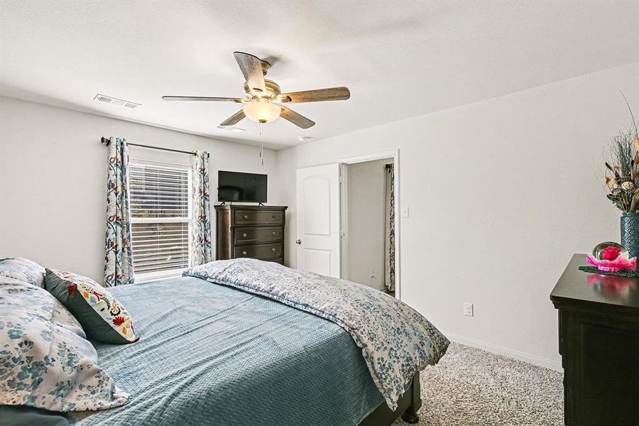 Furnished interior view inside a new home in Logan Square, Fort Worth (Image 29).