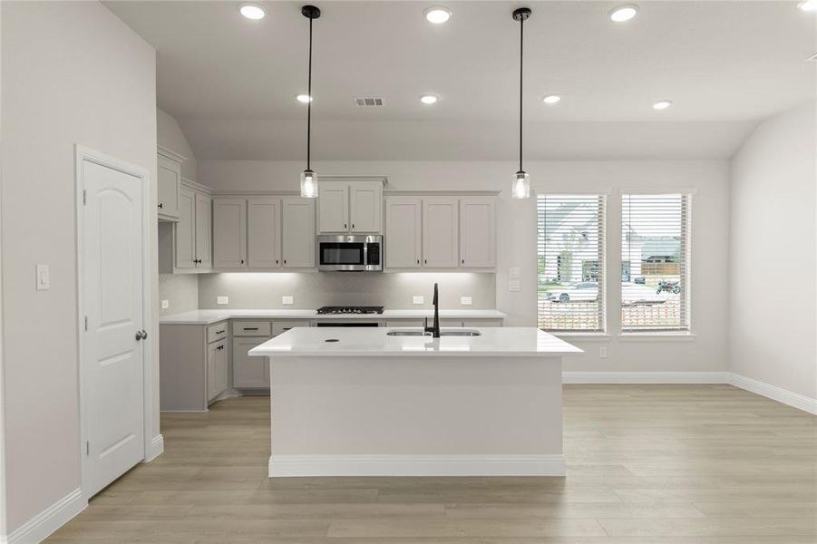 03_1436 Bramante, Celina 03_1436 Bramante, Celina