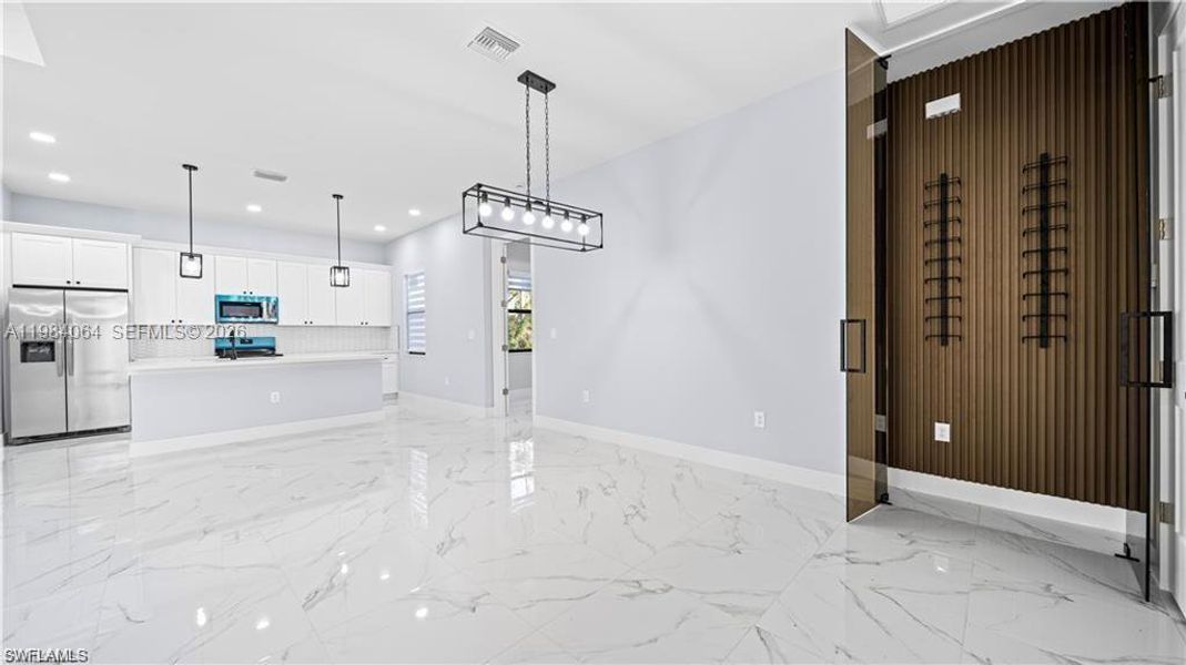 Spacious, unfurnished interior of a new home in , Lehigh Acres (Image 24).