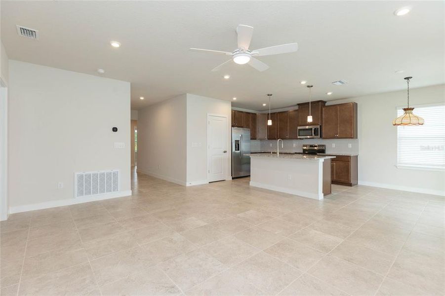 Spacious, unfurnished interior of a new home in Cypress Ridge Ranch, Wimauma (Image 16). Spacious, unfurnished interior of a new home in Cypress Ridge Ranch, Wimauma (Image 16).