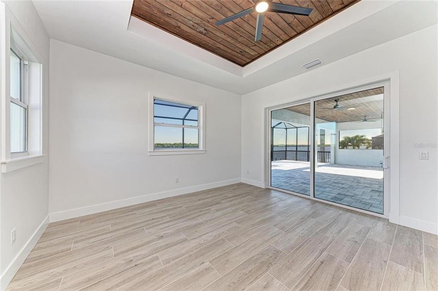 Spacious, unfurnished interior of a new home in , Punta Gorda (Image 45).