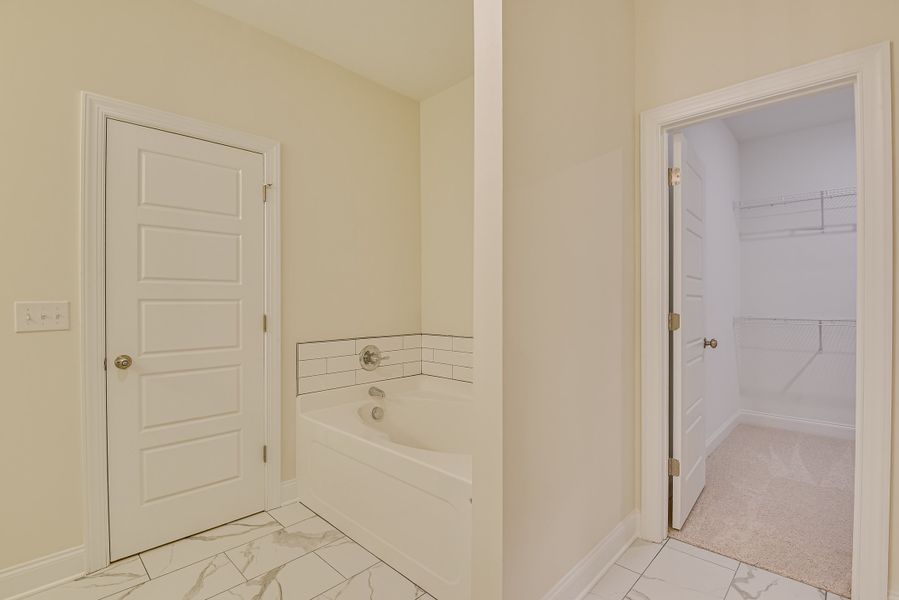 Spacious, unfurnished interior of a new home in The Sanctuary, Aiken (Image 30). Spacious, unfurnished interior of a new home in The Sanctuary, Aiken (Image 30).