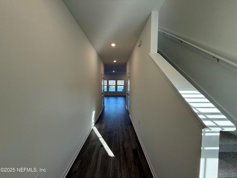 Spacious, unfurnished interior of a new home in Cedar Creek, Jacksonville (Image 15).