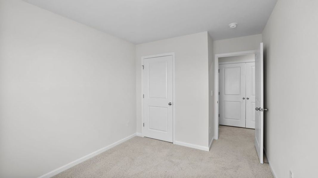 Spacious, unfurnished interior of a new home in Covington Village, Greer (Image 30).