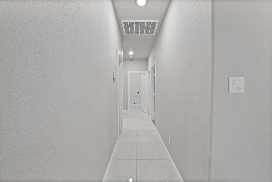 Spacious, unfurnished interior of a new home in , Cleburne (Image 29).