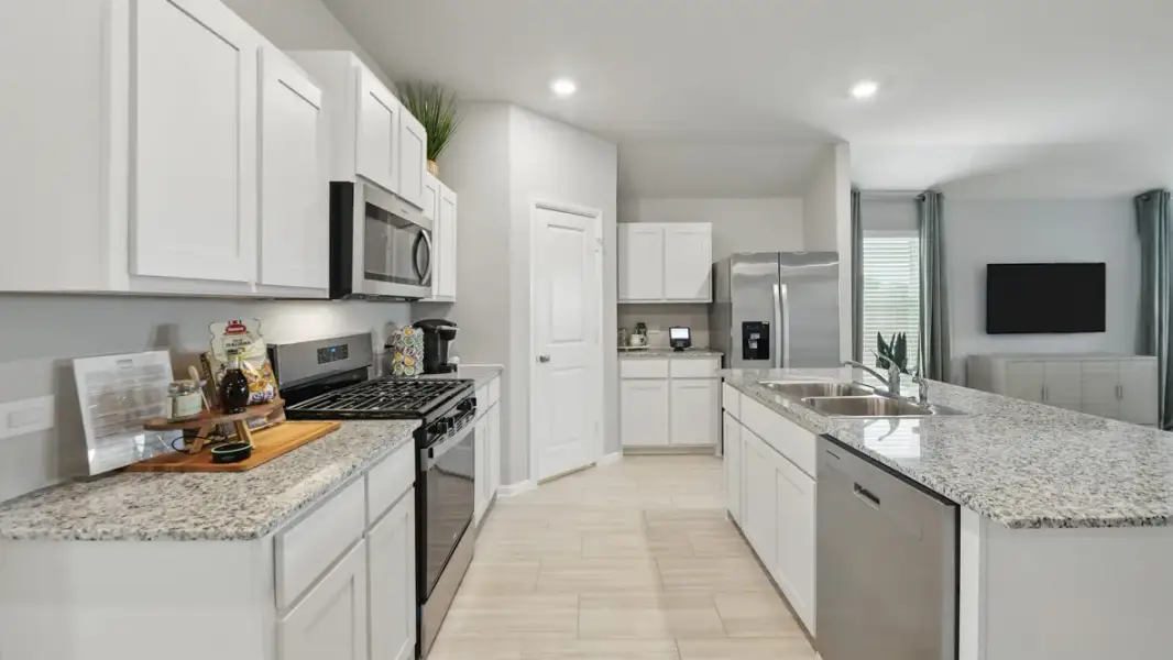 Furnished interior view inside a new home in Valley Brook, Fort Worth (Image 6).