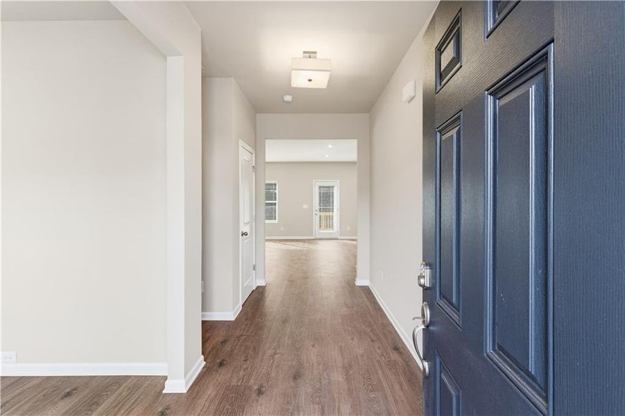 Spacious, unfurnished interior of a new home in The Reserve at Chapel Hill Phase II, Douglasville (Image 9).