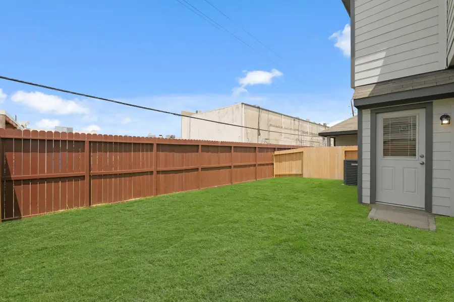 Image 33 of a home in Bammel Oaks. Image 33 of a home in Bammel Oaks.