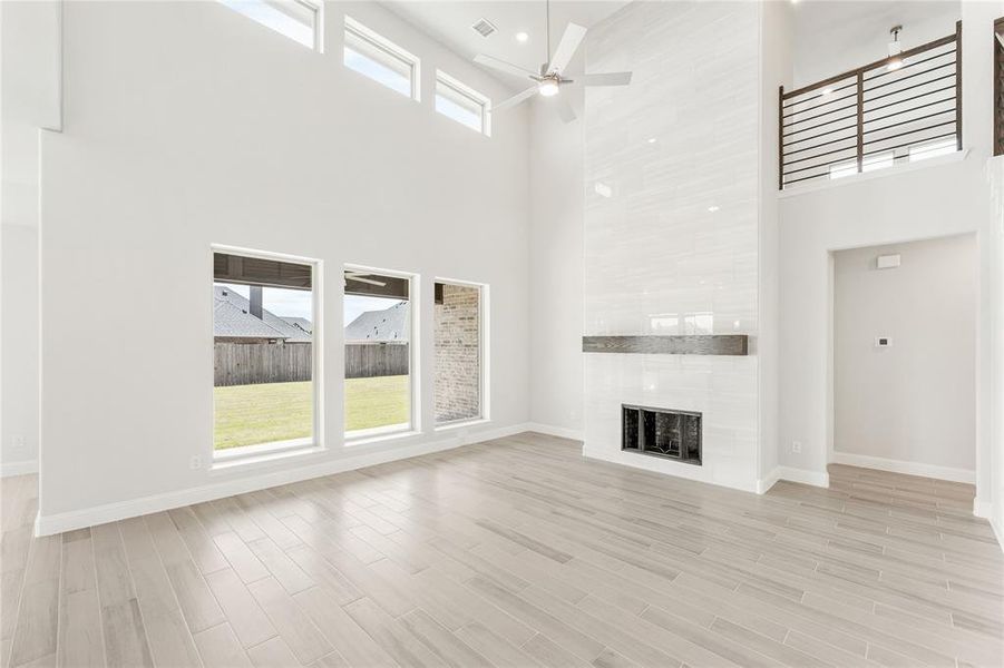 Spacious, unfurnished interior of a new home in Sunrise at Garden Valley, Waxahachie (Image 31).