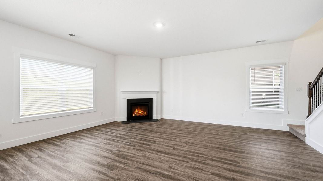 Spacious, unfurnished interior of a new home in Fieldcrest Acres, Blountville (Image 13).