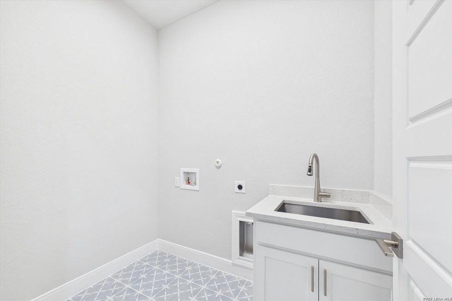 Image 34 of a home in .