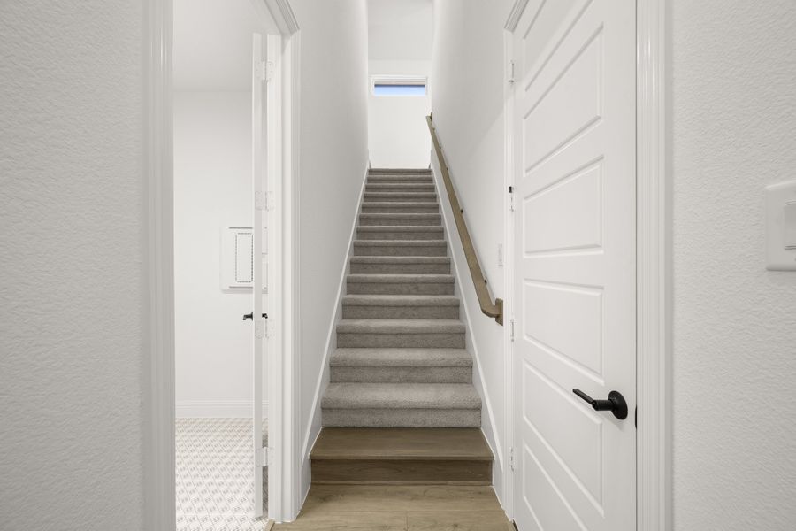 Spacious, unfurnished interior of a new home in Redden Farms, Midlothian (Image 19).