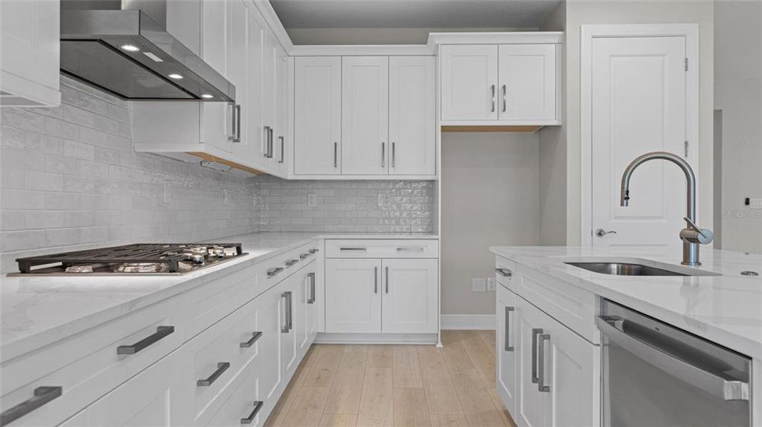 Furnished interior view inside a new home in Cresswind Lakewood Ranch, Lakewood Ranch (Image 8).