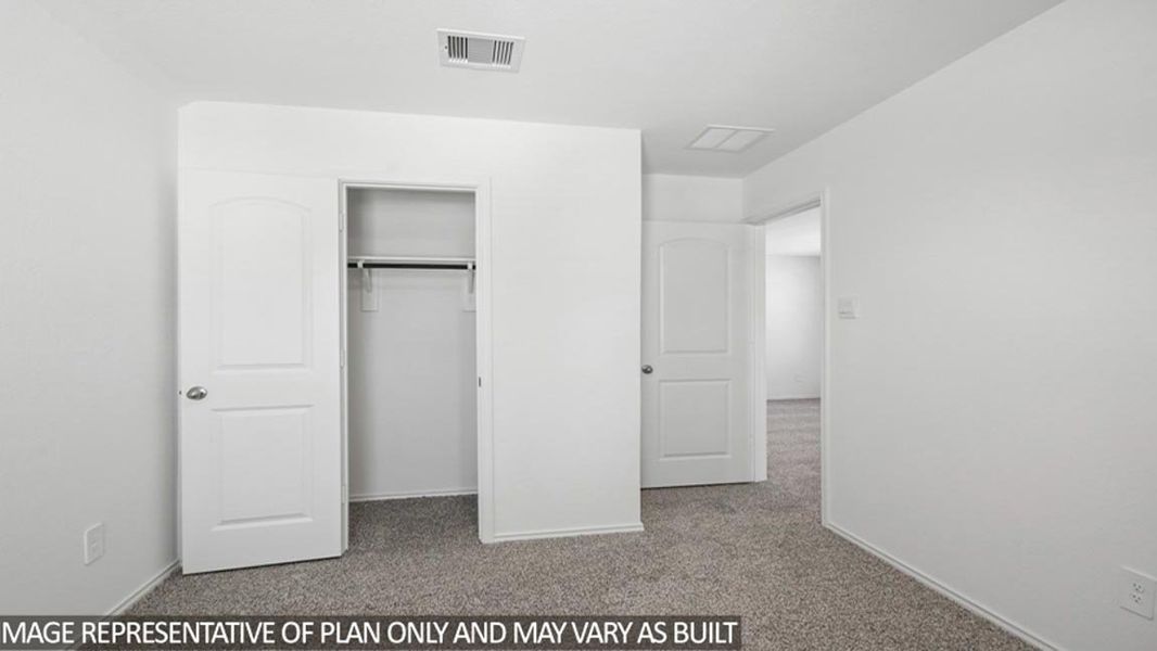 Spacious, unfurnished interior of a new home in Harrington Trails at The Canopies, Splendora (Image 17).