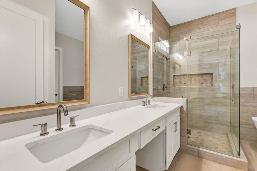 Furnished interior view inside a new home in , Conroe (Image 19).