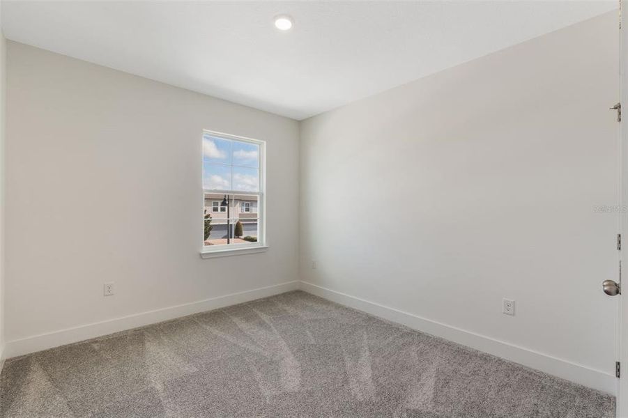 Spacious, unfurnished interior of a new home in Magnolia Reserve, Ocoee (Image 17).